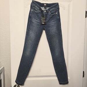Paige Verdugo Ultra Skinny Ankle NWT